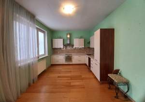 4-к квартира, вторичка, 159м2, 1/4 этаж