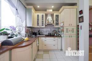 2-к квартира, вторичка, 70м2, 4/4 этаж