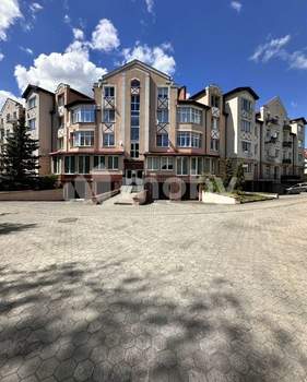 3-к квартира, вторичка, 98м2, 2/4 этаж