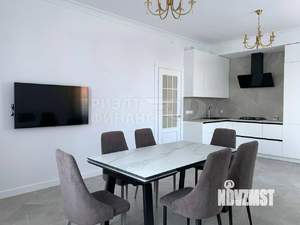 4-к квартира, вторичка, 195м2, 3/3 этаж