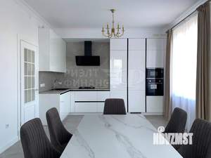 4-к квартира, вторичка, 195м2, 3/3 этаж