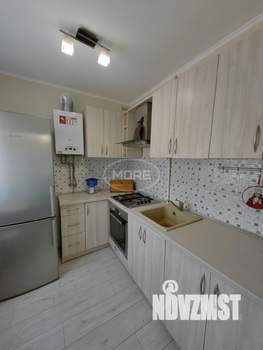 2-к квартира, вторичка, 37м2, 1/4 этаж