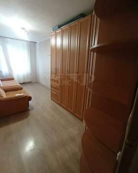 3-к квартира, вторичка, 58м2, 3/5 этаж