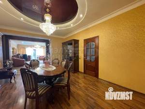 2-к квартира, вторичка, 120м2, 1/2 этаж