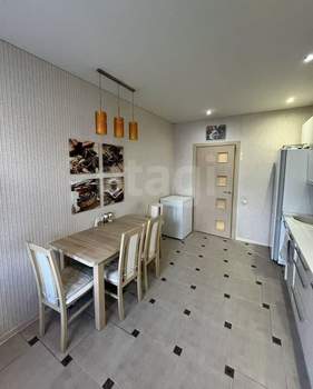 2-к квартира, вторичка, 62м2, 1/8 этаж