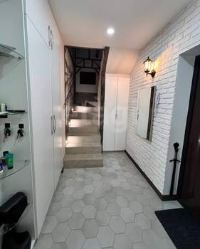 4-к квартира, вторичка, 126м2, 9/11 этаж