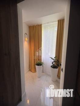 2-к квартира, вторичка, 56м2, 1/10 этаж