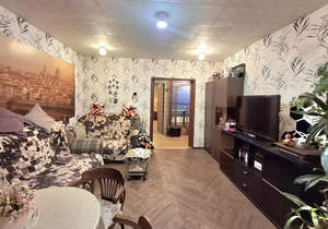 4-к квартира, вторичка, 74м2, 9/9 этаж