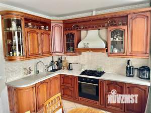 4-к квартира, вторичка, 130м2, 3/3 этаж