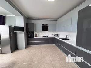 3-к квартира, вторичка, 134м2, 2/4 этаж