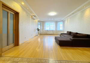 2-к квартира, вторичка, 82м2, 3/5 этаж