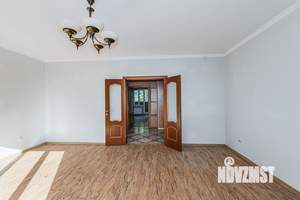 2-к квартира, вторичка, 70м2, 1/7 этаж