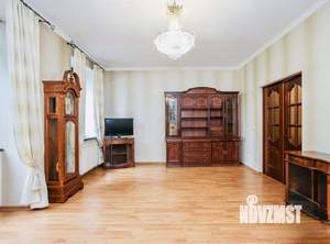 4-к квартира, вторичка, 130м2, 3/9 этаж