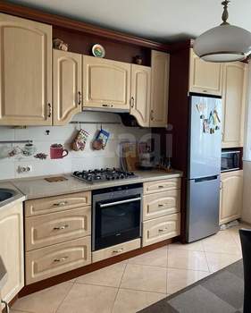 2-к квартира, вторичка, 72м2, 3/6 этаж