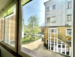 2-к квартира, вторичка, 70м2, 2/4 этаж