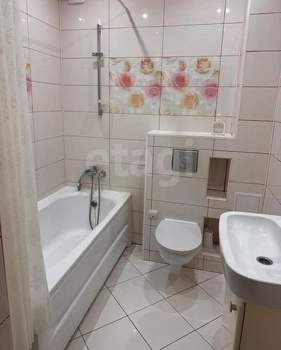 2-к квартира, вторичка, 63м2, 1/2 этаж