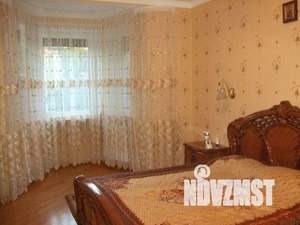3-к квартира, вторичка, 135м2, 1/3 этаж