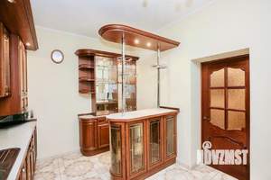 4-к квартира, вторичка, 130м2, 3/9 этаж