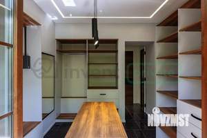 4-к квартира, вторичка, 180м2, 4/4 этаж