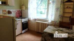 2-к квартира, вторичка, 54м2, 1/10 этаж