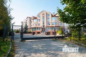 4-к квартира, вторичка, 184м2, 4/4 этаж