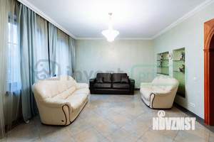 3-к квартира, вторичка, 140м2, 2/4 этаж