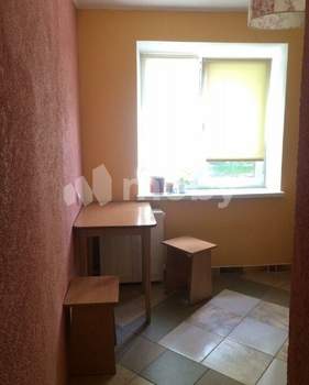 2-к квартира, вторичка, 42м2, 1/5 этаж