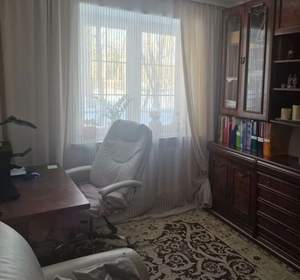 3-к квартира, вторичка, 83м2, 1/4 этаж