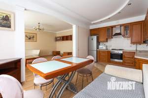 2-к квартира, вторичка, 74м2, 2/4 этаж