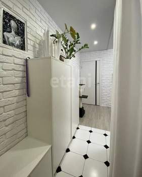 3-к квартира, вторичка, 42м2, 1/5 этаж