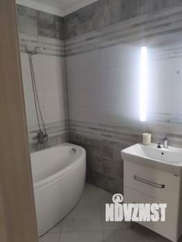 2-к квартира, вторичка, 62м2, 1/9 этаж