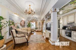 5-к квартира, вторичка, 234м2, 4/5 этаж