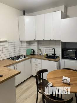 2-к квартира, вторичка, 62м2, 1/10 этаж