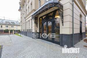 3-к квартира, вторичка, 113м2, 1/4 этаж