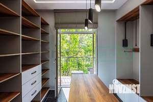 4-к квартира, вторичка, 180м2, 4/4 этаж