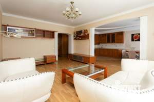 2-к квартира, вторичка, 74м2, 2/4 этаж