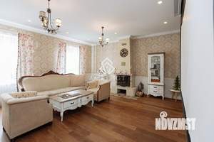 4-к квартира, вторичка, 182м2, 1/4 этаж