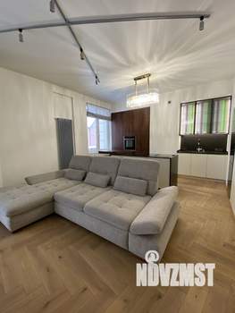 2-к квартира, вторичка, 60м2, 1/4 этаж