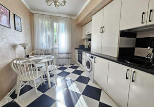 2-к квартира, вторичка, 62м2, 1/4 этаж