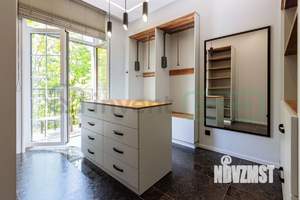 4-к квартира, вторичка, 180м2, 4/4 этаж