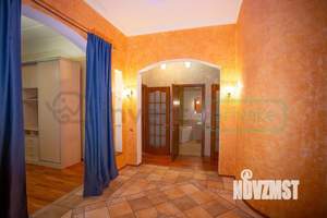 4-к квартира, вторичка, 229м2, 1/4 этаж