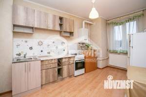 2-к квартира, вторичка, 65м2, 1/9 этаж