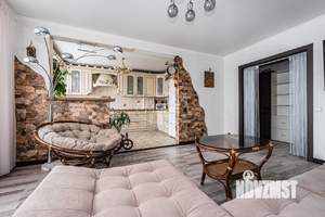 3-к квартира, вторичка, 74м2, 9/9 этаж