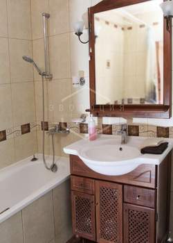 2-к квартира, вторичка, 68м2, 1/6 этаж