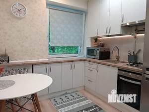 2-к квартира, вторичка, 41м2, 1/4 этаж