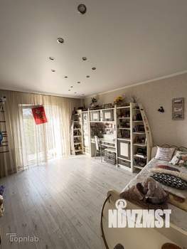 4-к квартира, вторичка, 132м2, 3/3 этаж