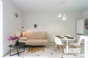 2-к квартира, вторичка, 76м2, 1/3 этаж