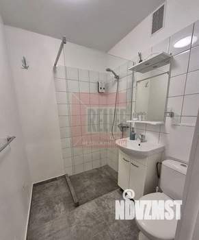 2-к квартира, вторичка, 42м2, 1/4 этаж