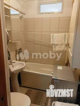 2-к квартира, вторичка, 44м2, 1/4 этаж