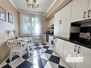 2-к квартира, вторичка, 62м2, 1/4 этаж